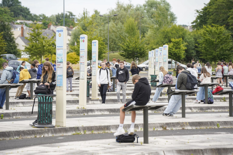 Adaptation des horaires des lignes périurbaines et scolaires